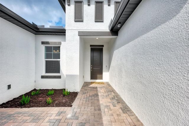 5825 MILLENNIUM SILVER COURT, Sarasota, FL 34238