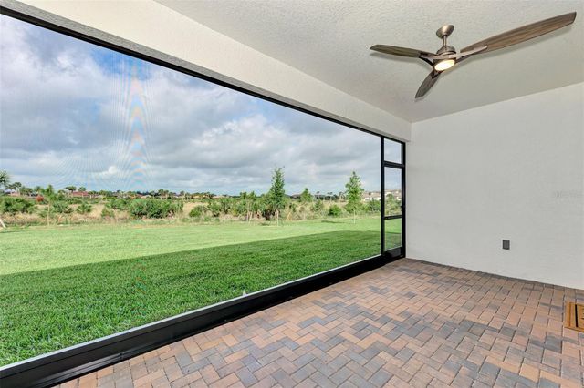 5825 MILLENNIUM SILVER COURT, Sarasota, FL 34238