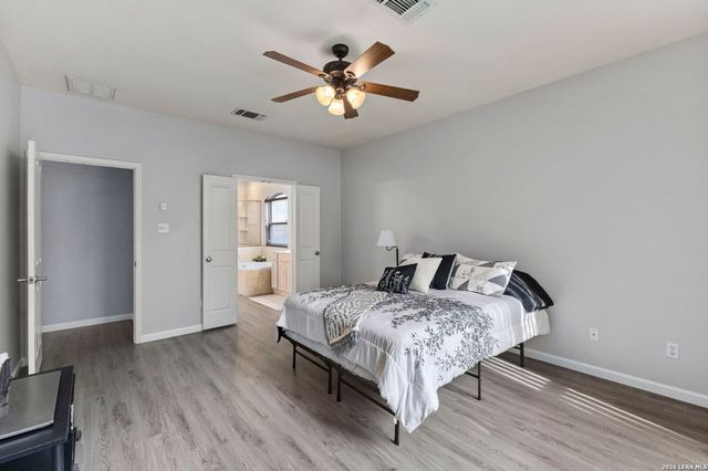 15314 FALL PLACE DR, San Antonio, TX 78247