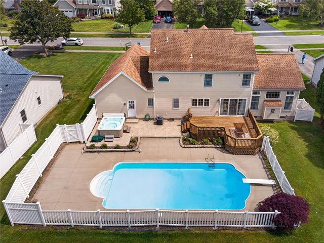 880 Macintosh Drive, Greece, NY 14626