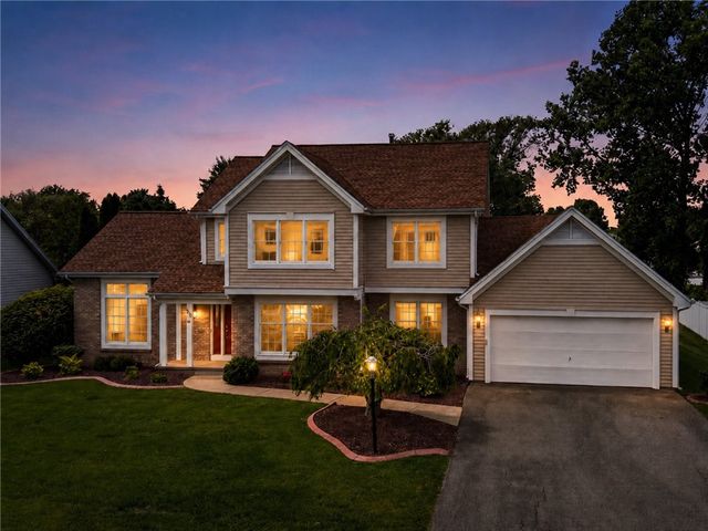 880 Macintosh Drive, Greece, NY 14626