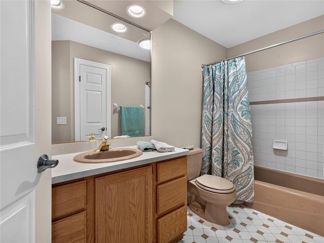 880 Macintosh Drive, Greece, NY 14626
