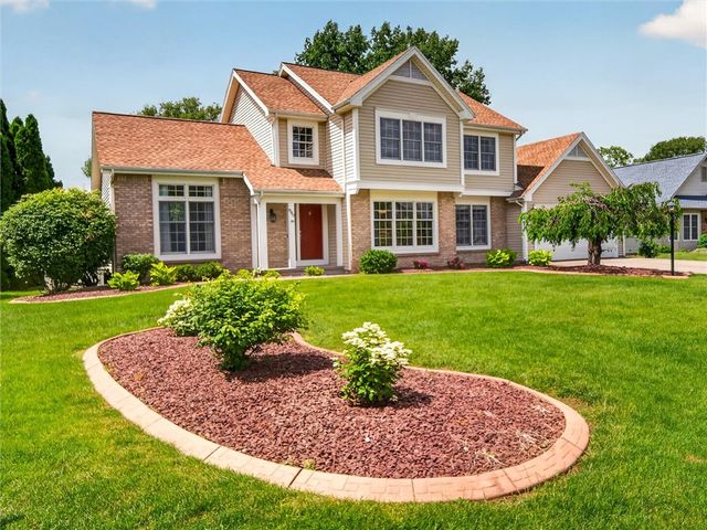 880 Macintosh Drive, Greece, NY 14626
