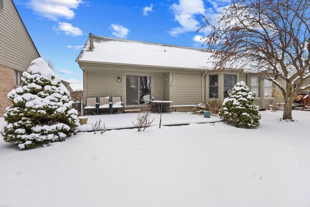 4453 Thornwood Court, Macomb Twp, MI 48092