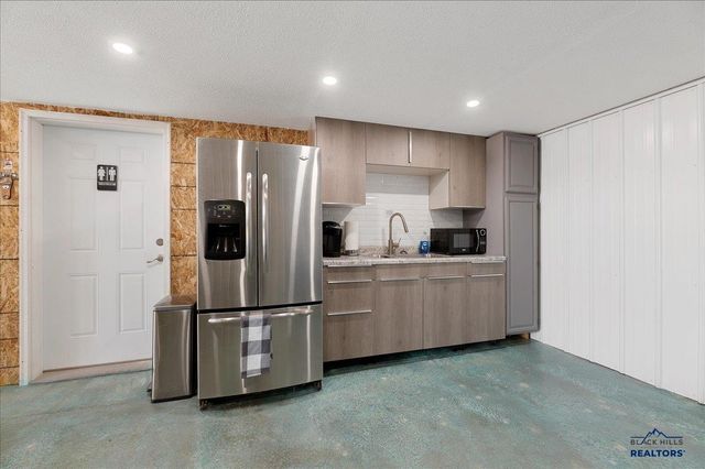 5310 AIRPORT RD, Spearfish, SD 57783