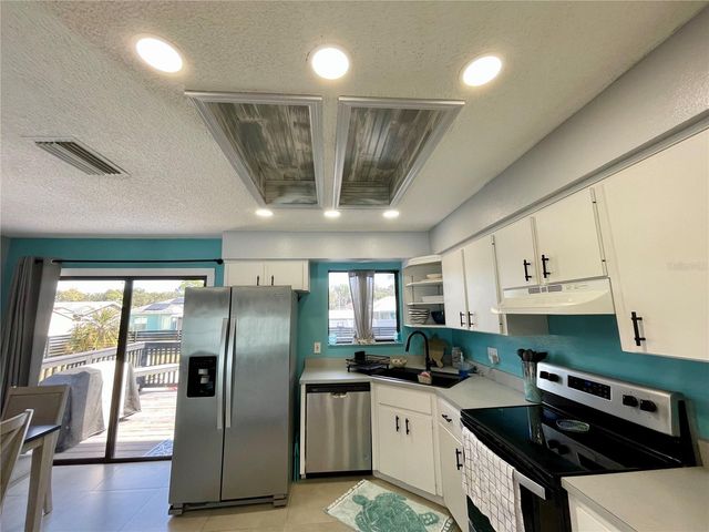 3327 PINE TREE DRIVE, Edgewater, FL 32141