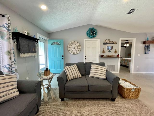 3327 PINE TREE DRIVE, Edgewater, FL 32141