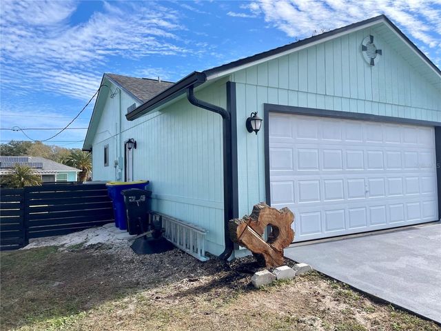 3327 PINE TREE DRIVE, Edgewater, FL 32141