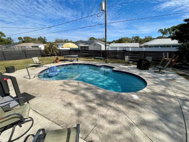 3327 PINE TREE DRIVE, Edgewater, FL 32141