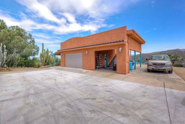 23002 Arjo Lane, Ramona, CA 92065