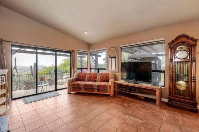23002 Arjo Lane, Ramona, CA 92065