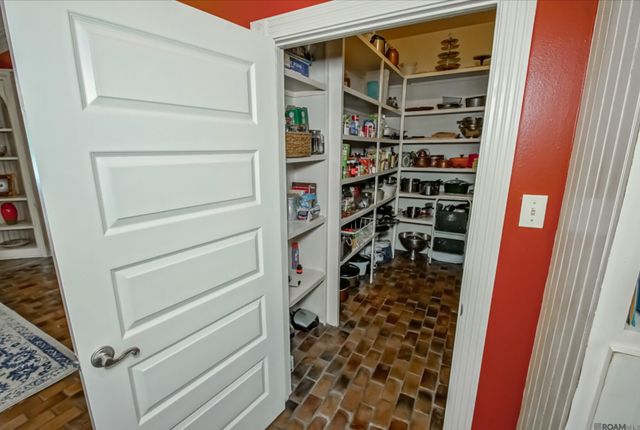 32416 Briarwood Rd, Walker, LA 70785