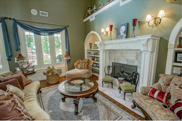 32416 Briarwood Rd, Walker, LA 70785