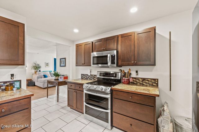 802 N 11th ST, Coeur D'alene, ID 83814