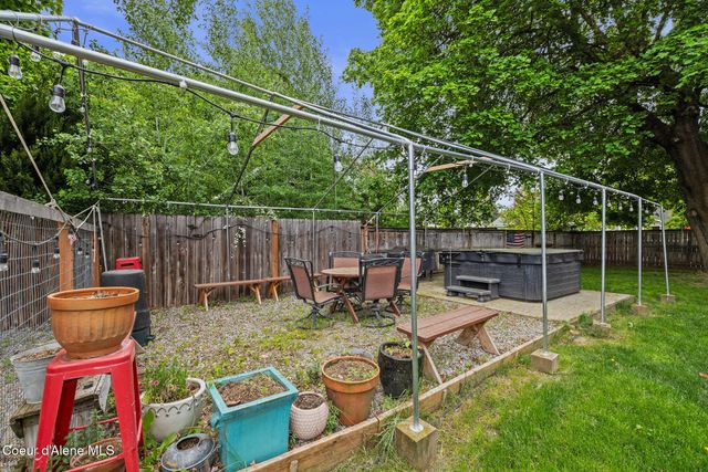 802 N 11th ST, Coeur D'alene, ID 83814