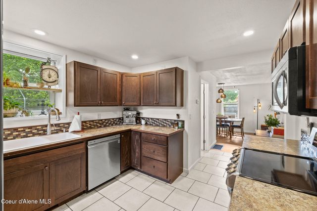 802 N 11th ST, Coeur D'alene, ID 83814
