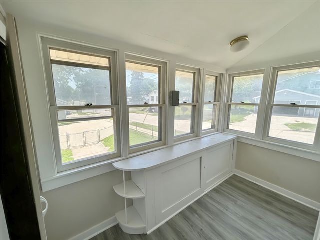 5711 SW 2nd Street, Des Moines, IA 50315