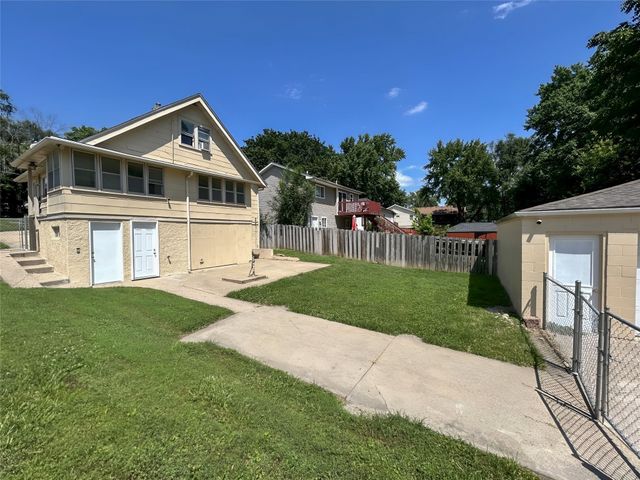 5711 SW 2nd Street, Des Moines, IA 50315