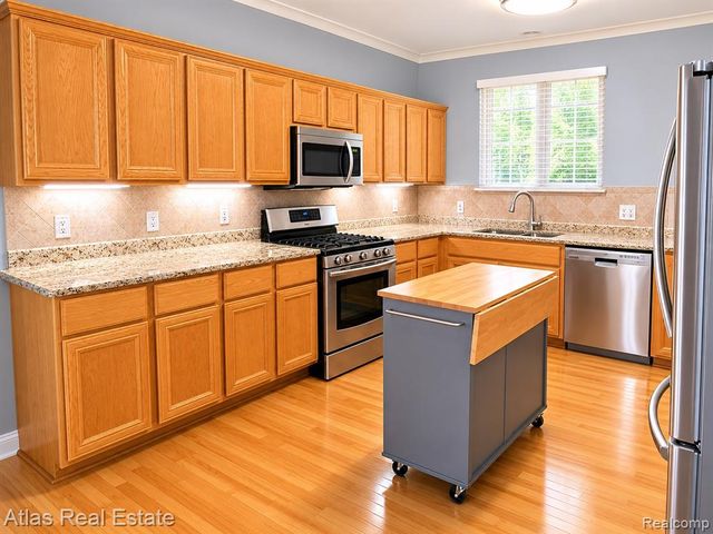 1031 Maya Court, Troy, MI 48085
