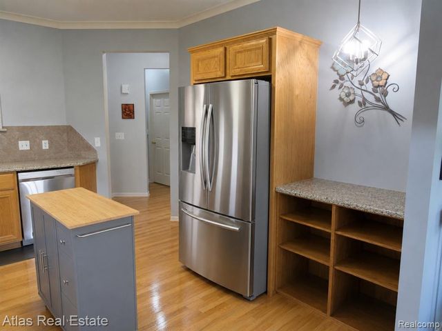 1031 Maya Court, Troy, MI 48085