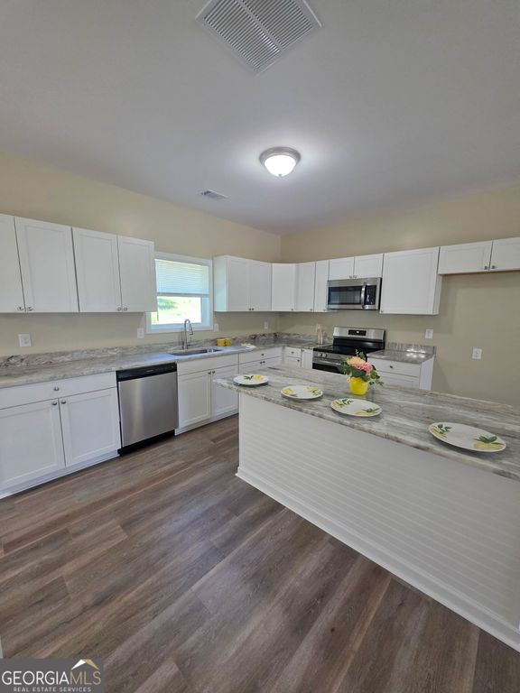 165 Charlotte Drive, Statham, GA 30666 — photo 4