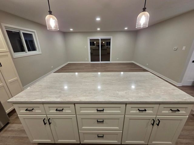 1390 Glen Hill Drive, Glendale Heights, IL 60139