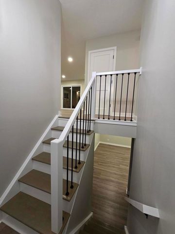 1390 Glen Hill Drive, Glendale Heights, IL 60139