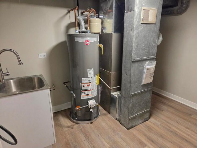 1390 Glen Hill Drive, Glendale Heights, IL 60139