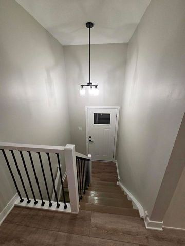 1390 Glen Hill Drive, Glendale Heights, IL 60139