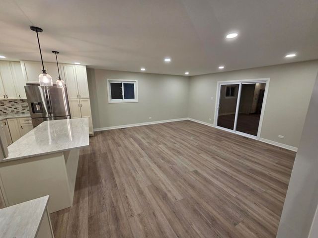 1390 Glen Hill Drive, Glendale Heights, IL 60139