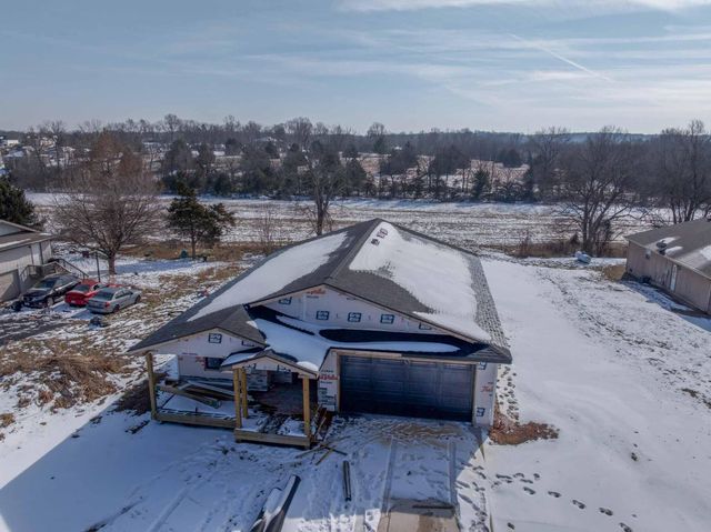 308 Hughes Road, Willard, MO 65781