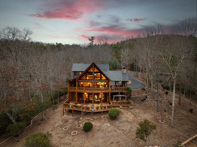 339 Birdseye View, Blue Ridge, GA 30513
