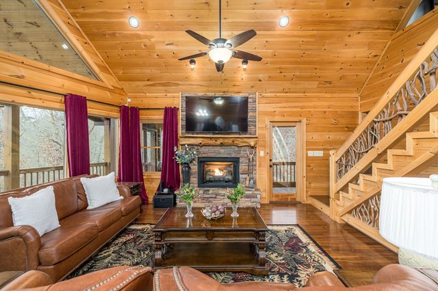 339 Birdseye View, Blue Ridge, GA 30513