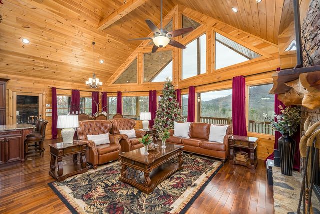 339 Birdseye View, Blue Ridge, GA 30513