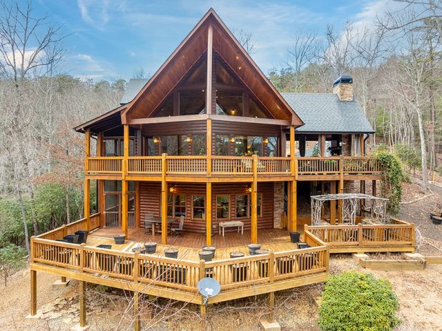 339 Birdseye View, Blue Ridge, GA 30513