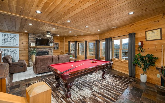 339 Birdseye View, Blue Ridge, GA 30513