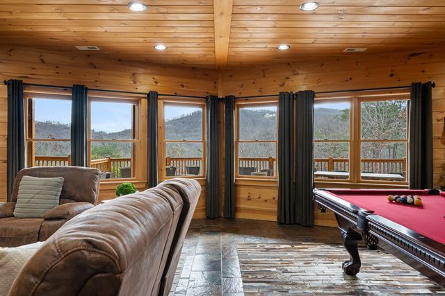 339 Birdseye View, Blue Ridge, GA 30513