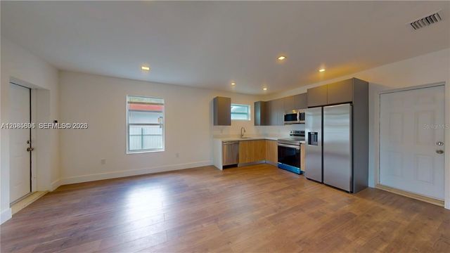 511 SE 2ND STREET, Hialeah, FL 33010