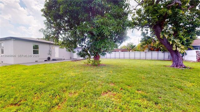 511 SE 2ND STREET, Hialeah, FL 33010