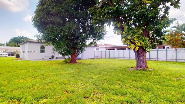 511 SE 2ND STREET, Hialeah, FL 33010