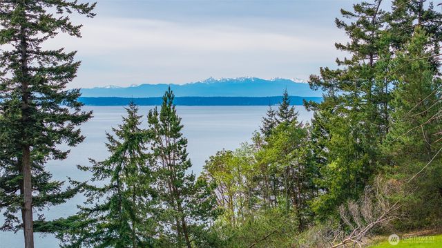 1418 Sergios View Lane, Oak Harbor, WA 98277