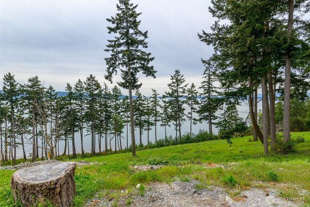 1418 Sergios View Lane, Oak Harbor, WA 98277