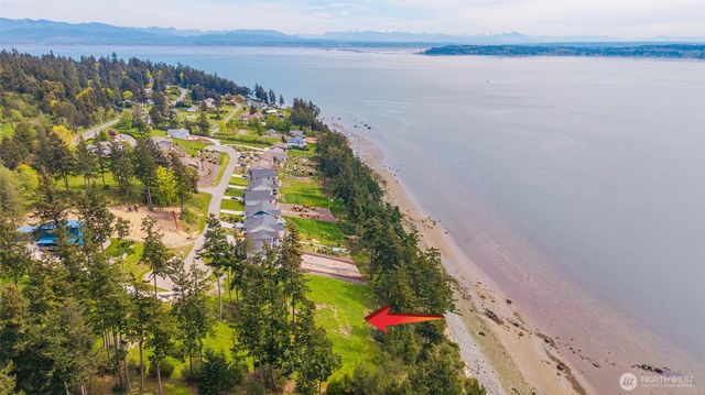 1418 Sergios View Lane, Oak Harbor, WA 98277
