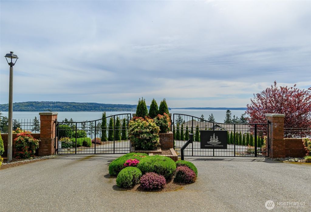 1418 Sergios View Lane, Oak Harbor, WA 98277