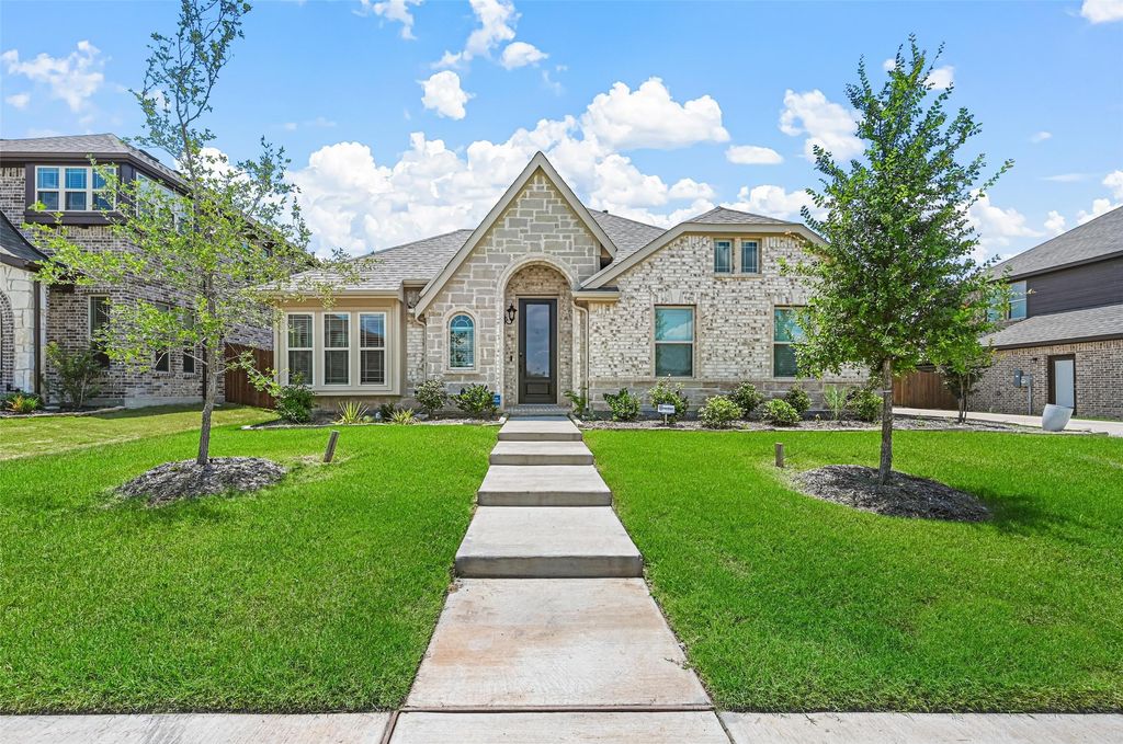 5018 Ridgeview Lane, Midlothian, TX 76065