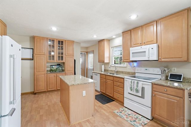 3263 Bellacre Court, Green Twp, OH 45248