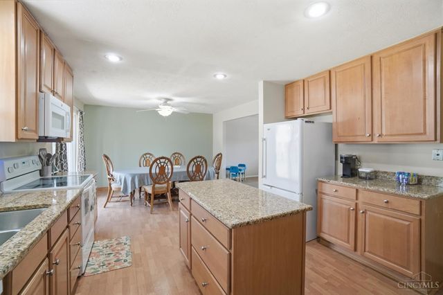 3263 Bellacre Court, Green Twp, OH 45248