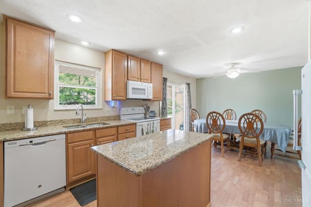 3263 Bellacre Court, Green Twp, OH 45248