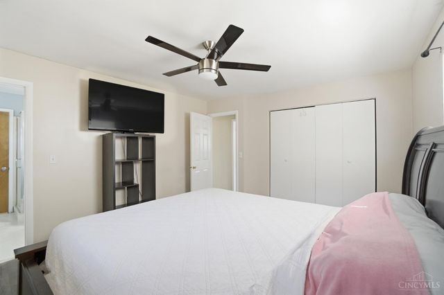 3263 Bellacre Court, Green Twp, OH 45248