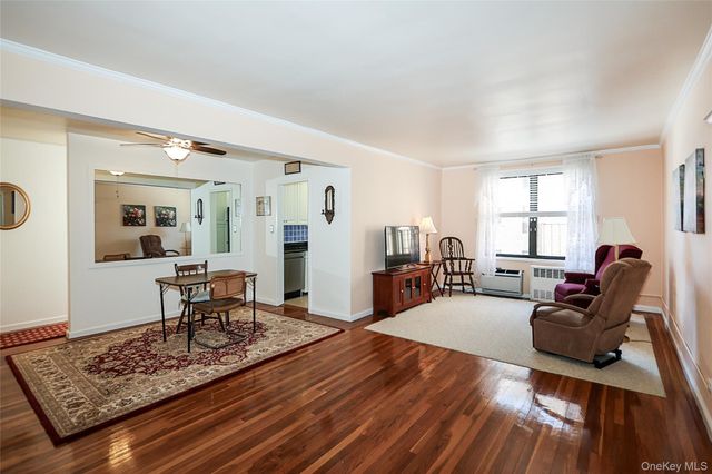 224-24 Union Turnpike 4H, Oakland Gardens, NY 11364